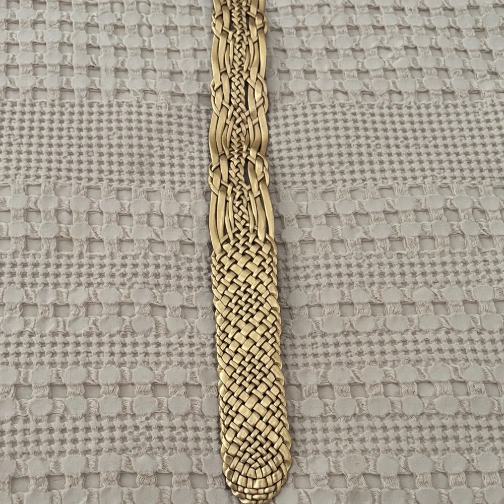 NWT Nine West Gold Tone Metallic Woven Belt with Decorative Buckle Size L/XL - Picture 9 of 16